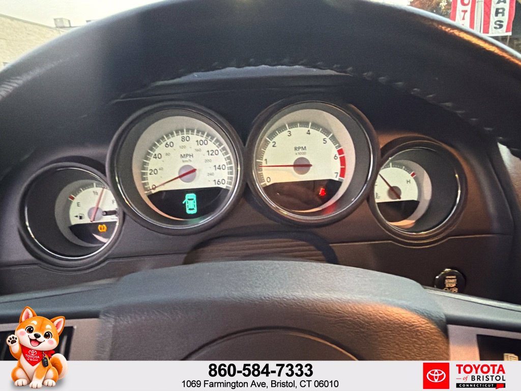 Used 2010 Dodge Challenger R/T RWD image 22