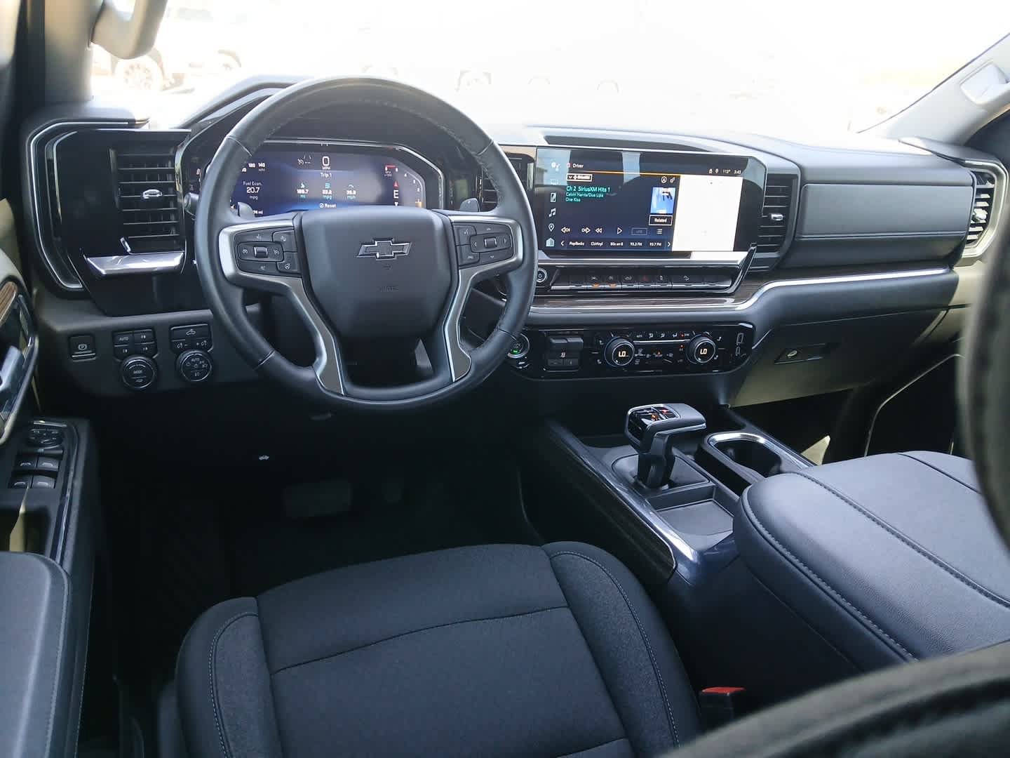 Used 2024 Chevrolet Silverado 1500 LT Trail Boss AWD/4WD image 27