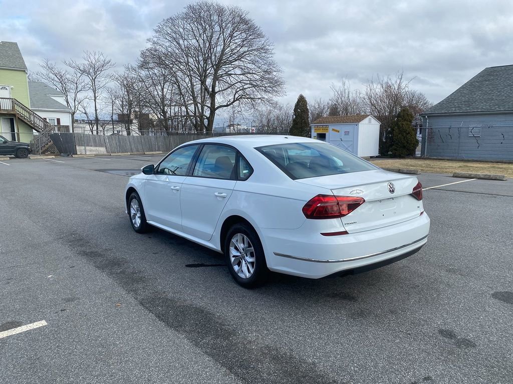 Used 2018 Volkswagen Passat 2.0T S image 8