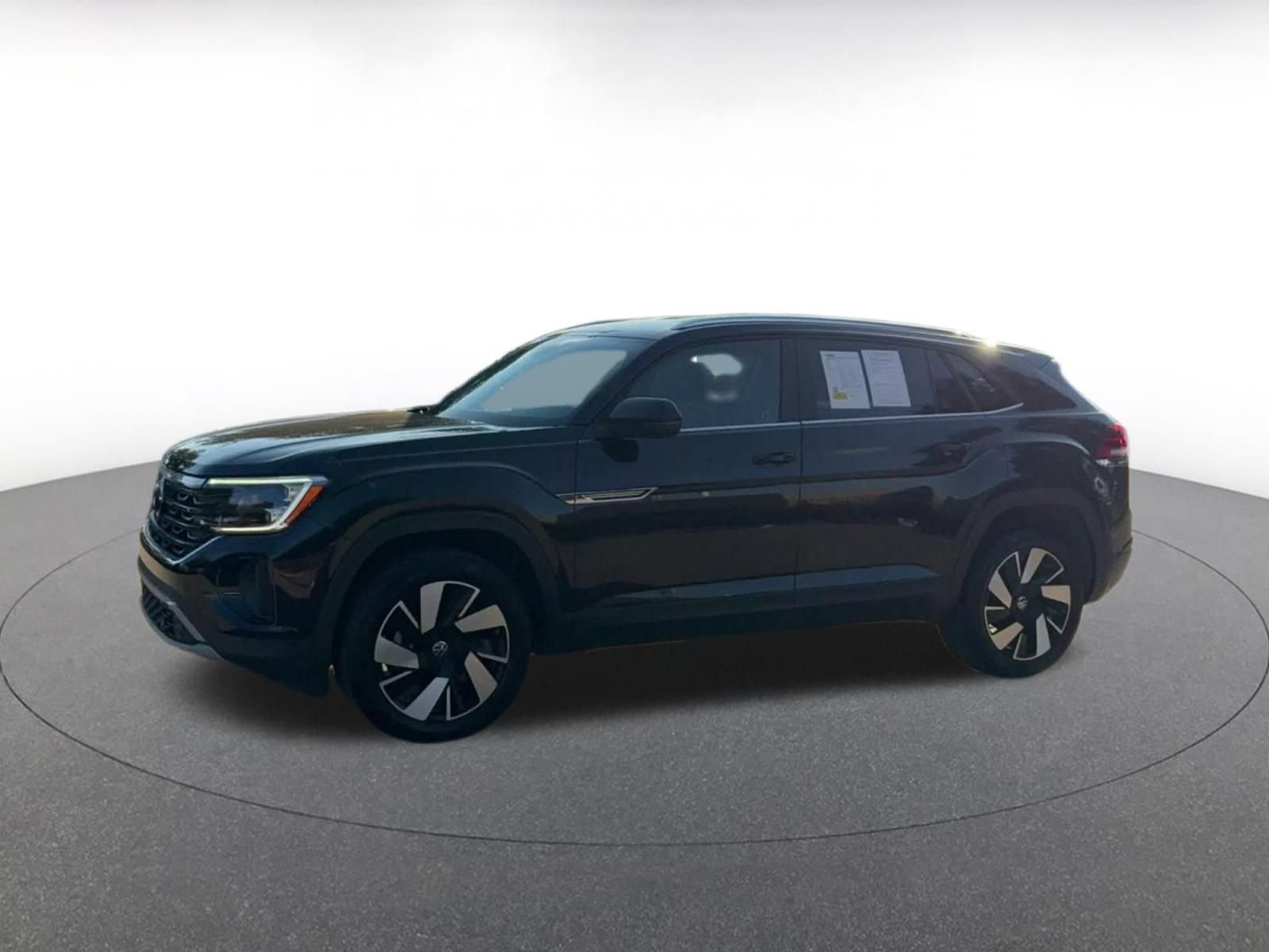 Used 2026 Volkswagen Atlas Cross Sport SE FWD image 7
