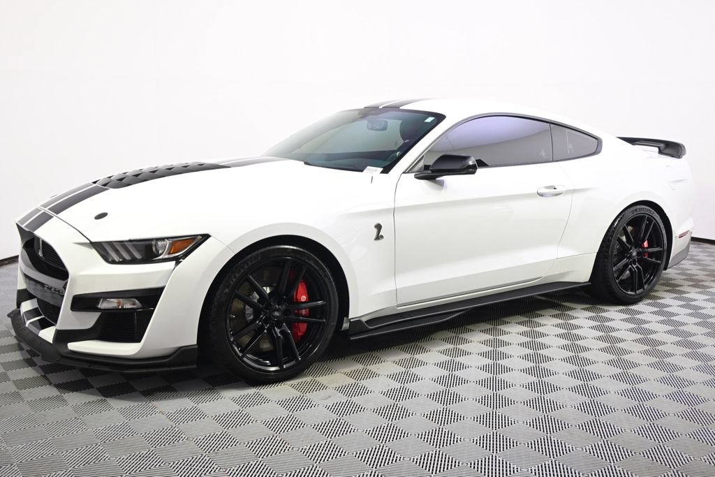 Used 2022 Ford Mustang Shelby GT500 w/ Technology Package RWD image 2