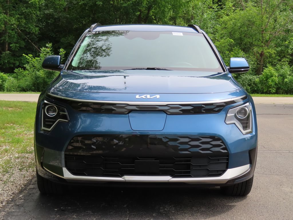 Certified 2024 Kia Niro Wind w/ Wind Preserve Package FWD image 13
