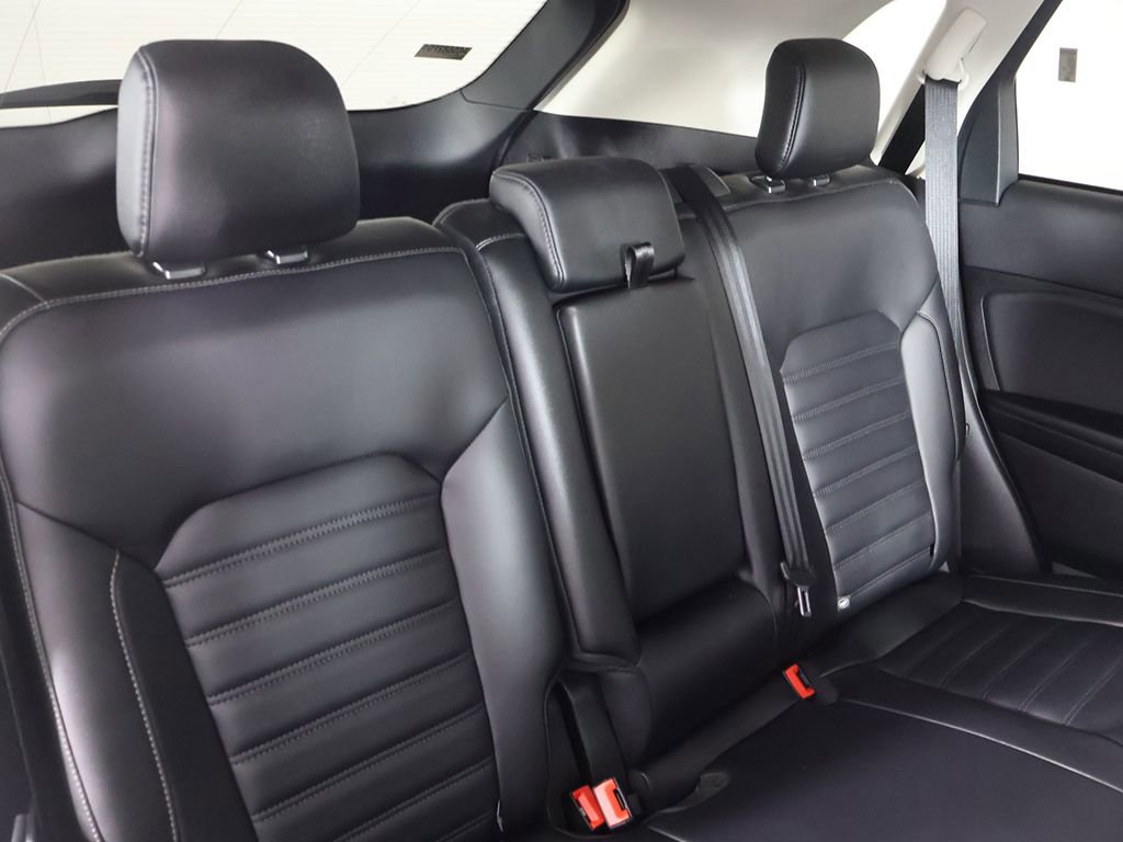 Used 2024 Ford Edge SEL w/ Convenience Package image 30