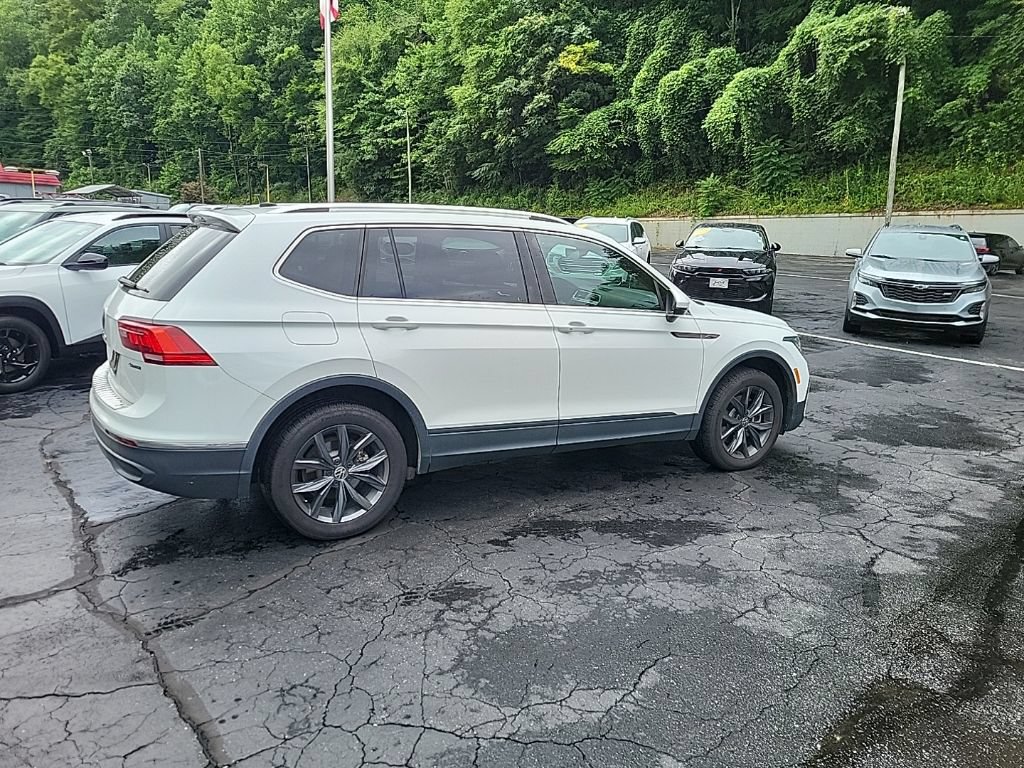 Used 2022 Volkswagen Tiguan SE AWD/4WD image 7