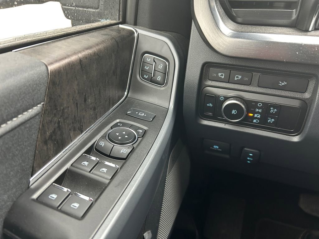 Used 2024 Ford F350 Lariat w/ Chrome Package AWD/4WD image 19