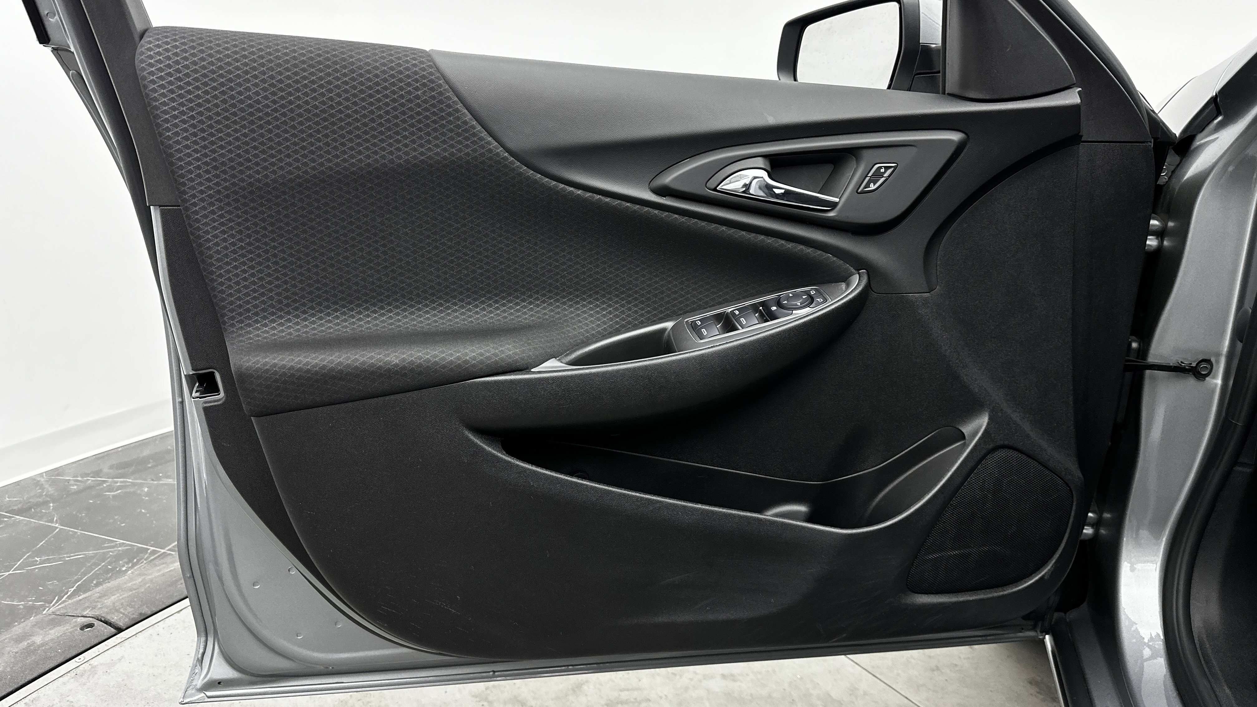 Used 2025 Chevrolet Malibu LT image 10