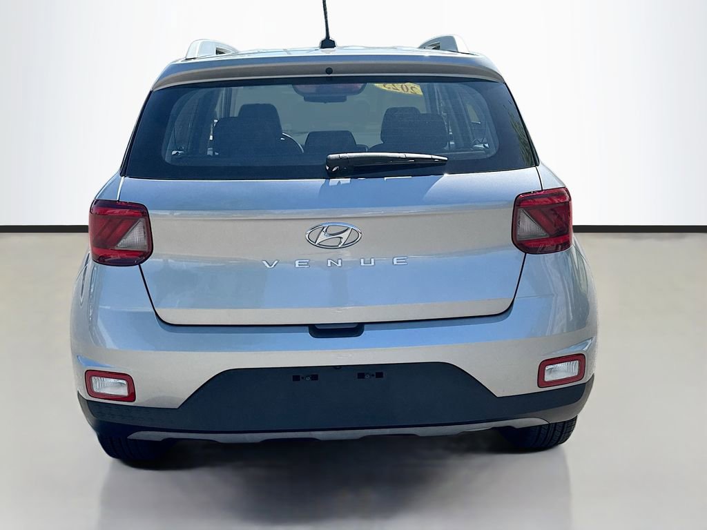 Used 2023 Hyundai Venue SEL FWD image 7