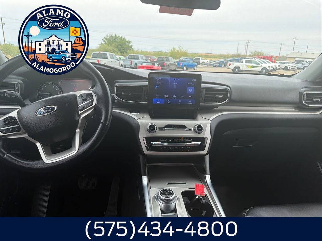 Used 2023 Ford Explorer XLT w/ Equipment Group 202A RWD image 12