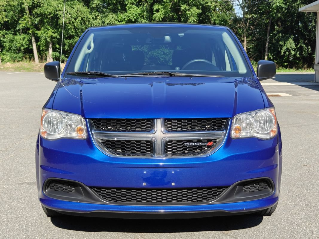 Used 2019 Dodge Grand Caravan SE w/ UConnect Hands-Free Group FWD image 8