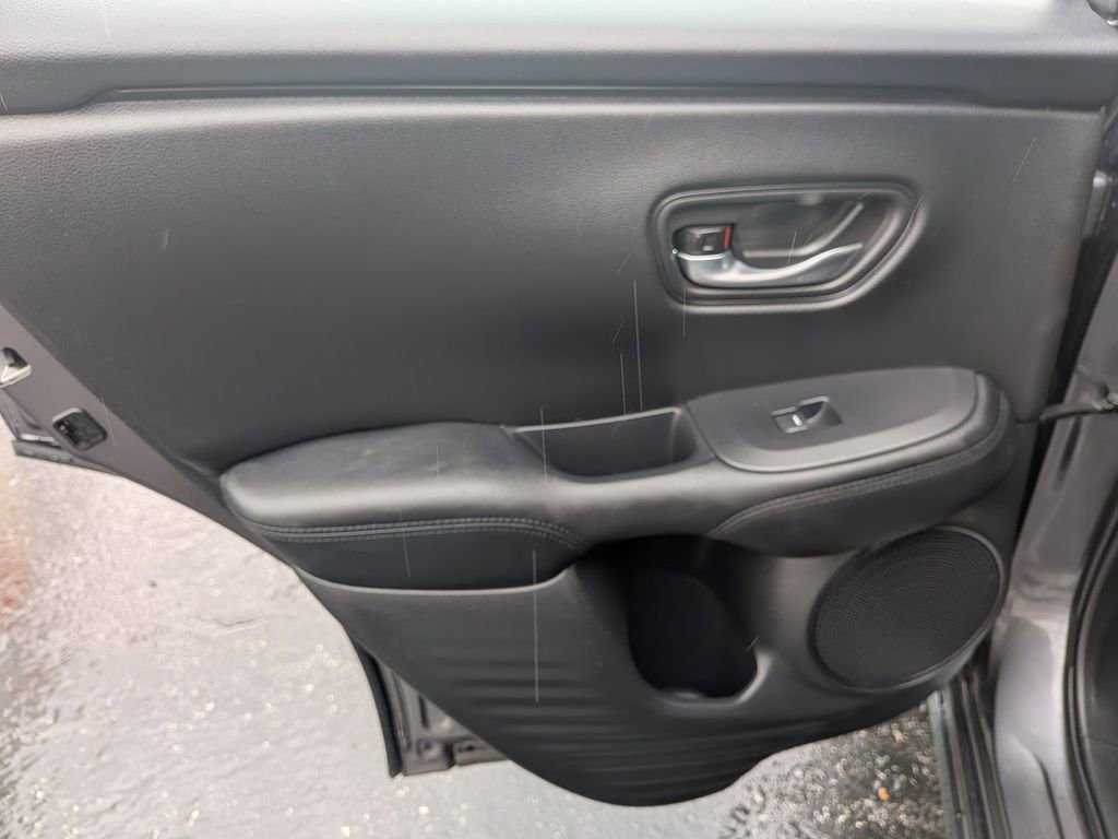 Used 2025 Honda HR-V LX image 25