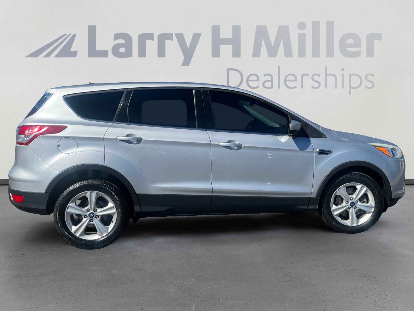 Used 2015 Ford Escape SE image 6