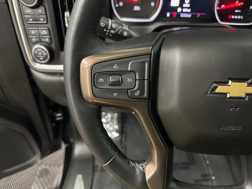 Used 2022 Chevrolet Silverado 3500 High Country AWD/4WD image 15