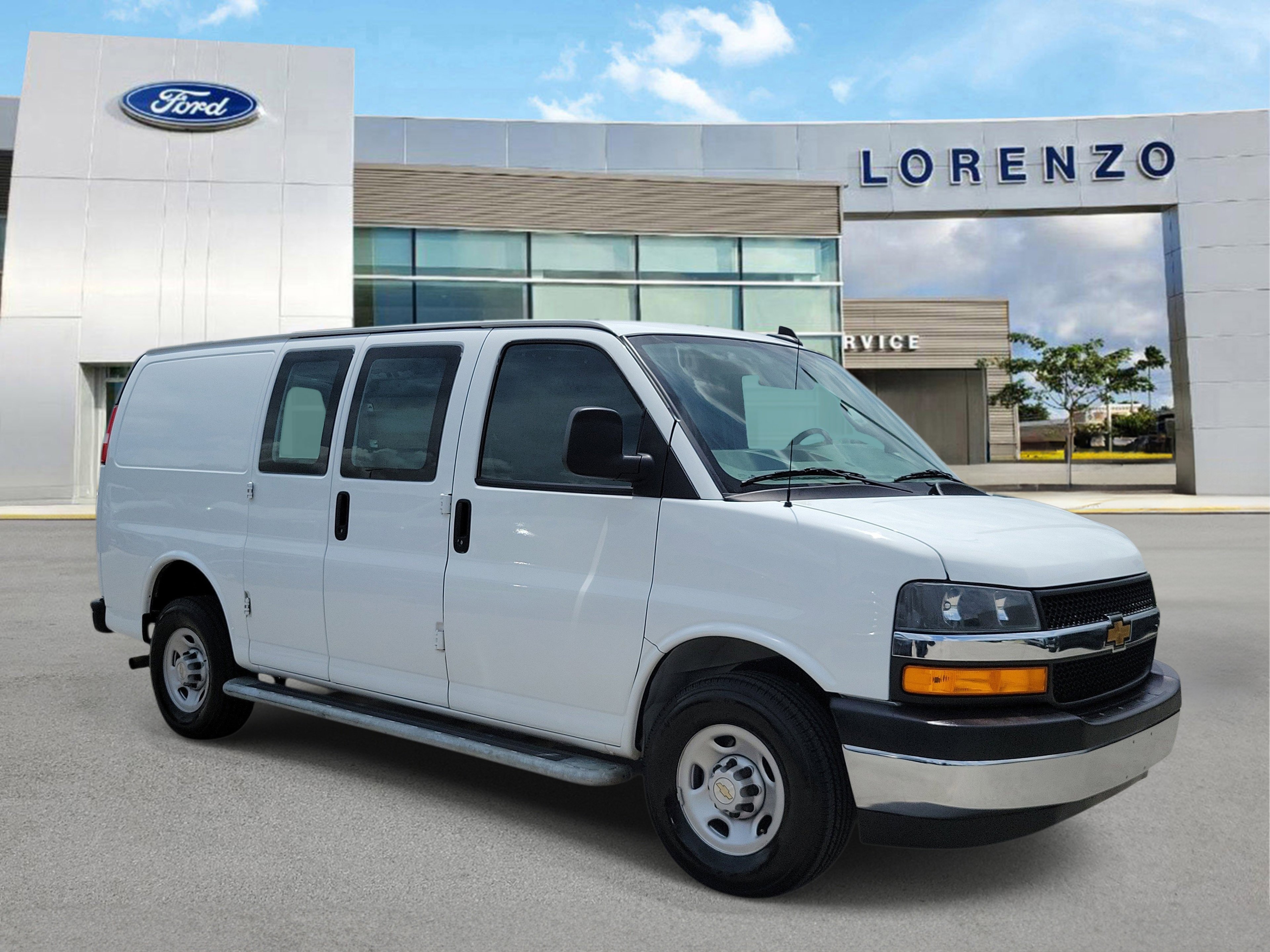 Used 2024 Chevrolet Express 2500 w/ Driver Convenience Package RWD image 3