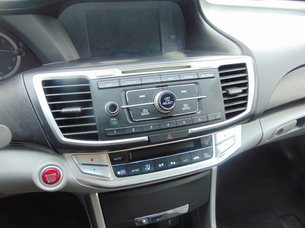 Used 2013 Honda Accord EX image 19
