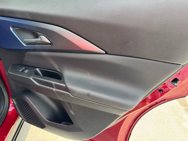 Certified 2025 Chevrolet Equinox EV LT w/ Convenience Package image 11