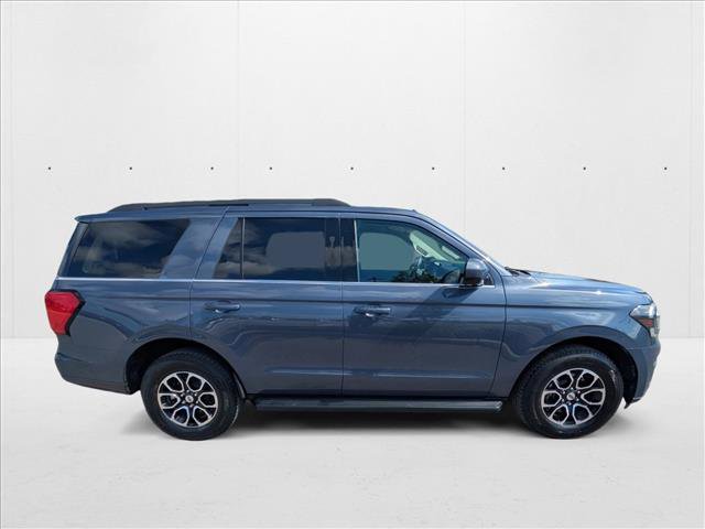 Used 2023 Ford Expedition XLT image 4