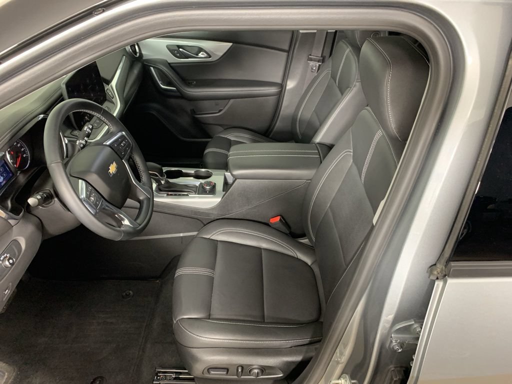 Used 2023 Chevrolet Blazer LT AWD/4WD image 28