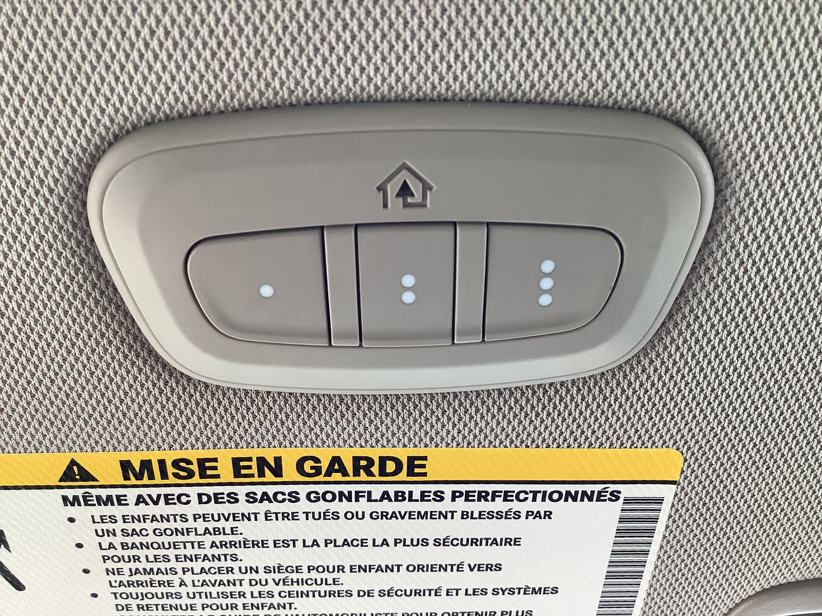 Used 2022 Chrysler Pacifica Touring-L FWD image 17