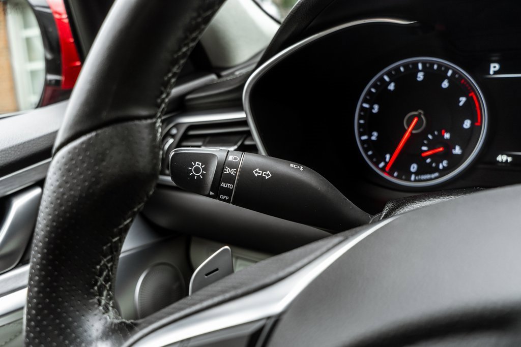 Used 2020 Genesis G70 3.3T w/ Prestige Package image 33