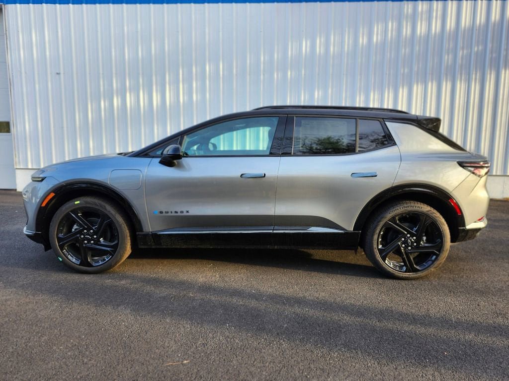 New 2026 Chevrolet Equinox EV RS AWD/4WD image 2