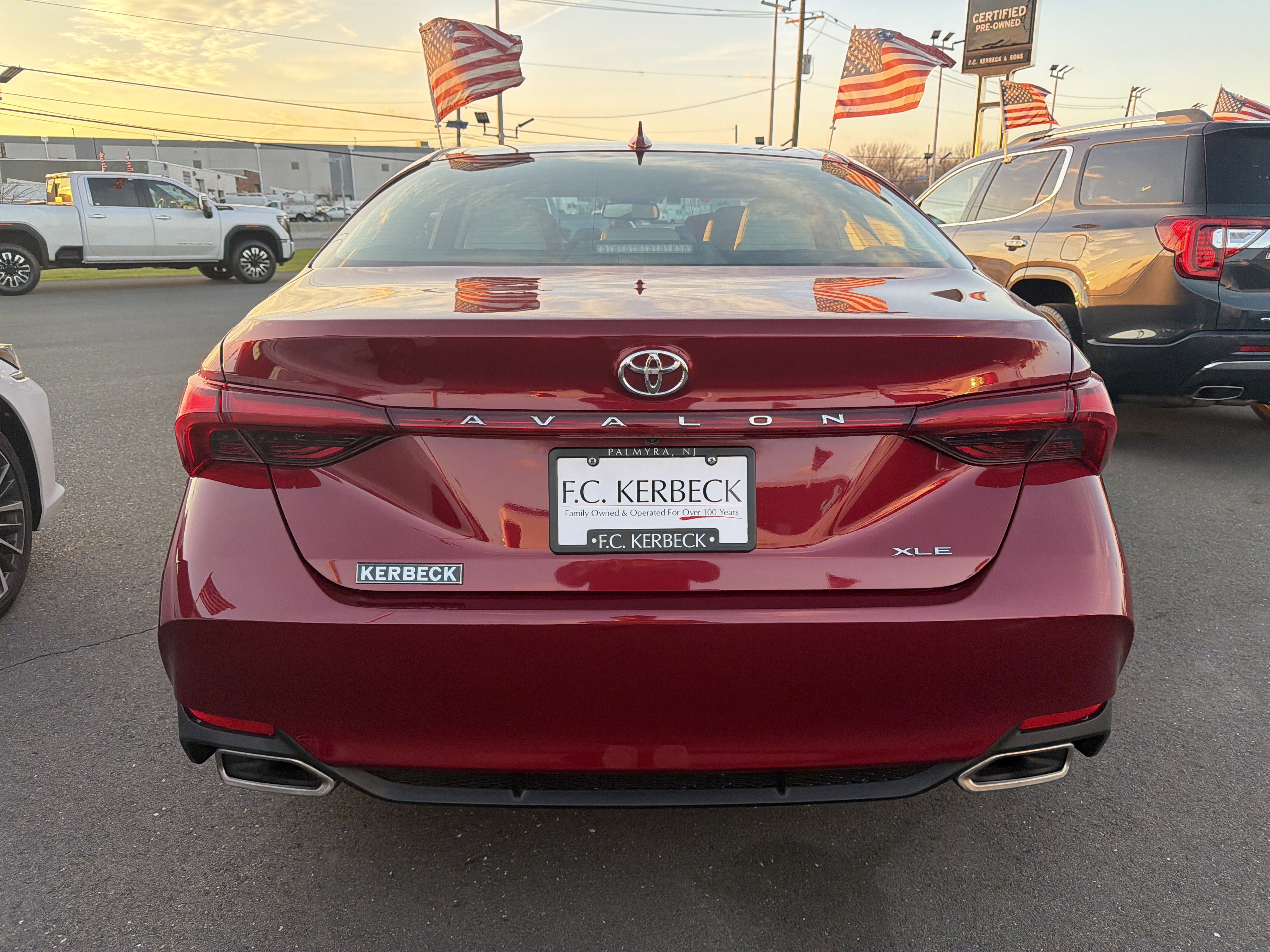 Used 2020 Toyota Avalon XLE image 6