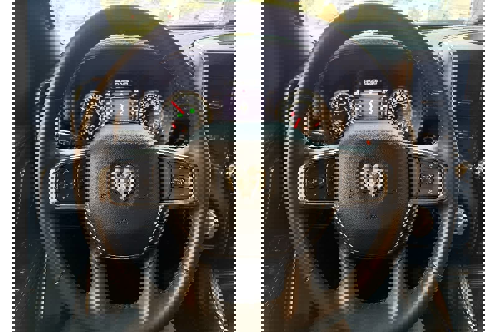 Used 2024 RAM 1500 Laramie image 21