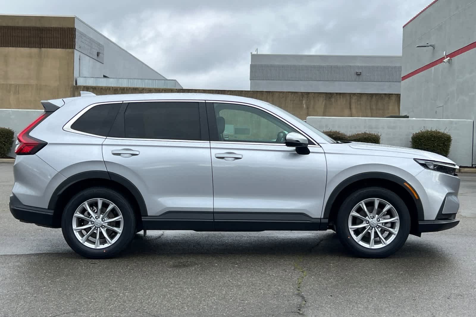 Used 2025 Honda CR-V EX-L image 6