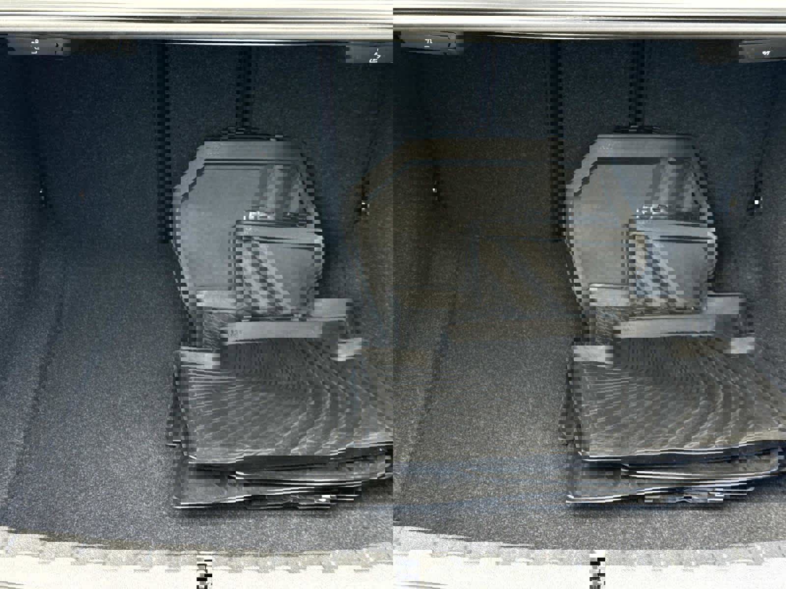 Certified 2025 BMW 330i xDrive Sedan w/ M Sport Package image 31