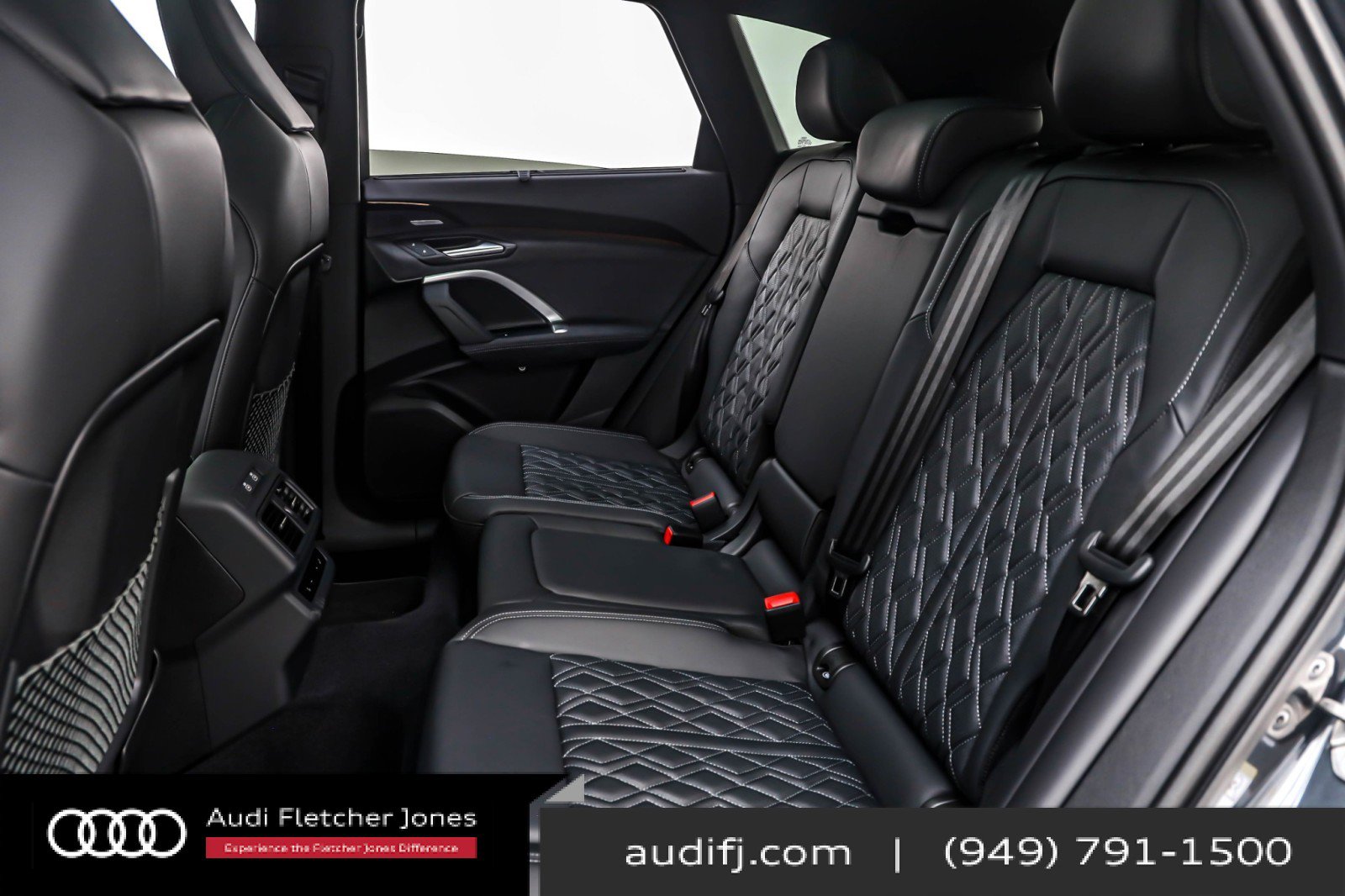 New 2025 Audi SQ5 Prestige image 8