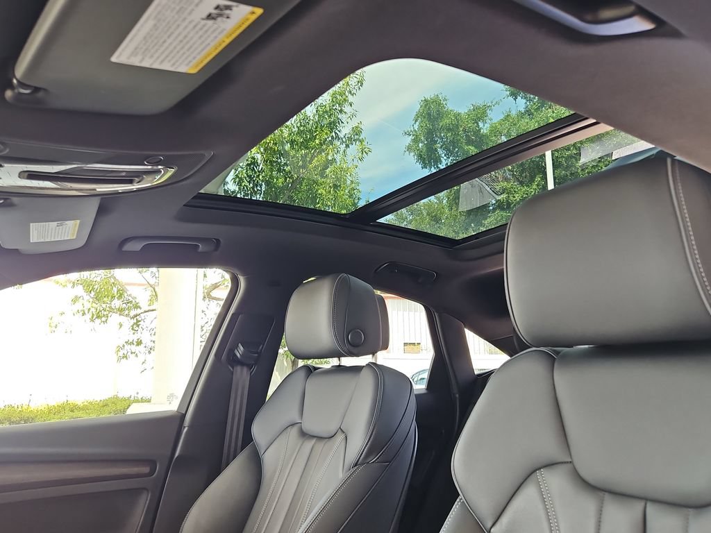 Used 2023 Audi Q5 2.0T Premium Plus w/ Premium Plus Package AWD/4WD image 21