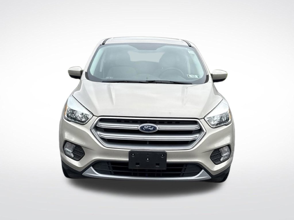 Used 2017 Ford Escape SE AWD/4WD image 2