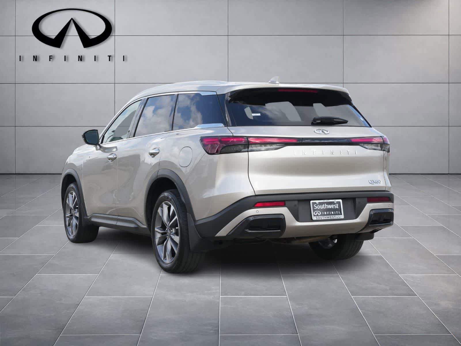 Used 2024 INFINITI QX60 Luxe FWD image 5