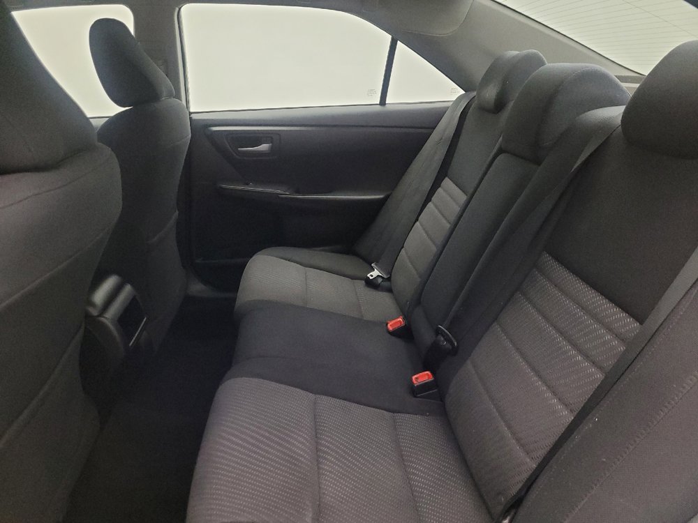 Used 2017 Toyota Camry LE image 18