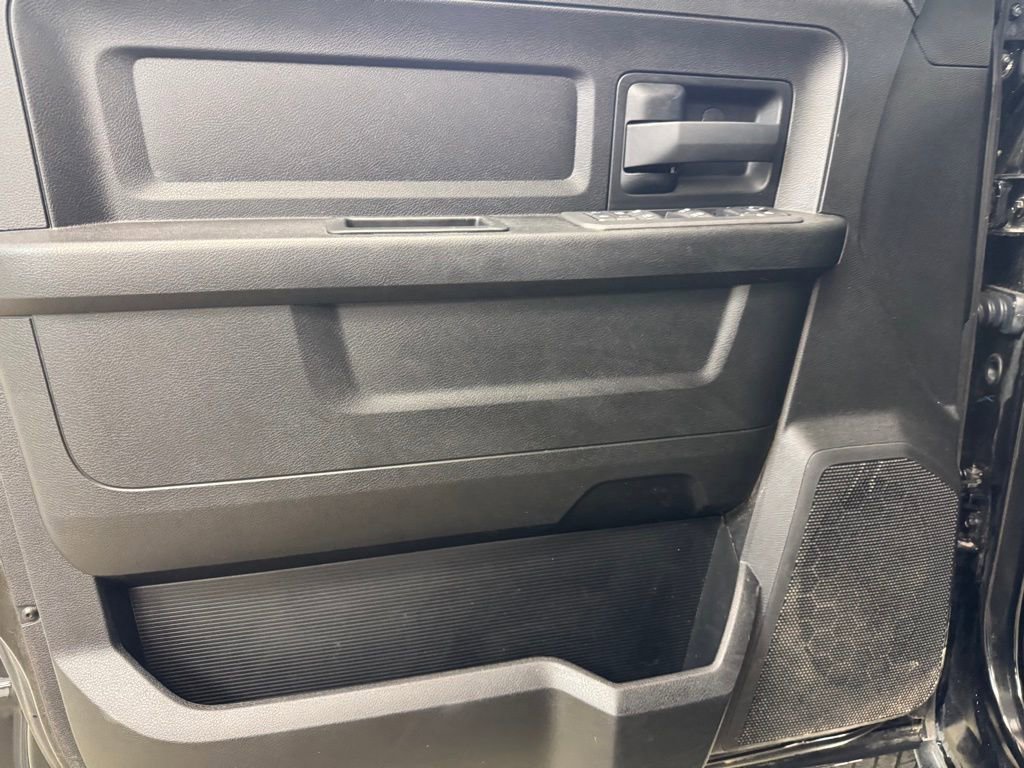 Used 2025 RAM 3500 Tradesman w/ Chrome Appearance Group image 9