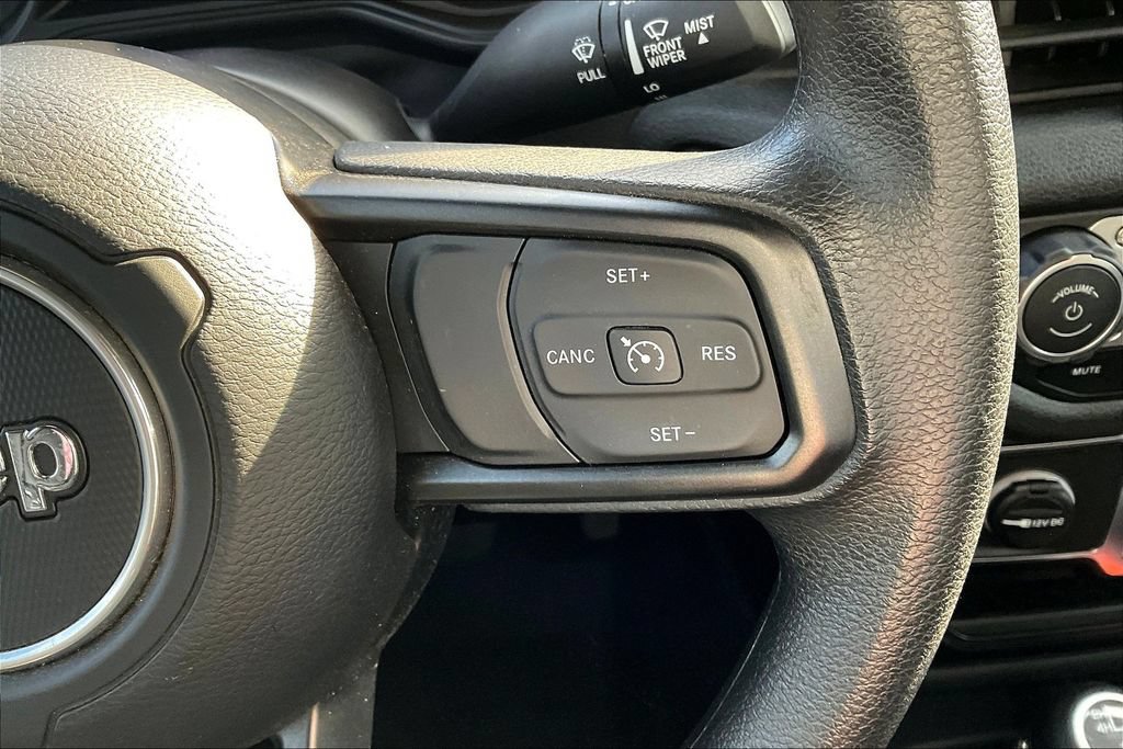Used 2026 Jeep Wrangler Sport AWD/4WD image 10