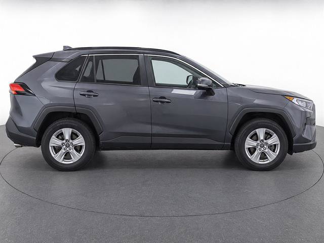 Used 2021 Toyota RAV4 XLE AWD/4WD image 6
