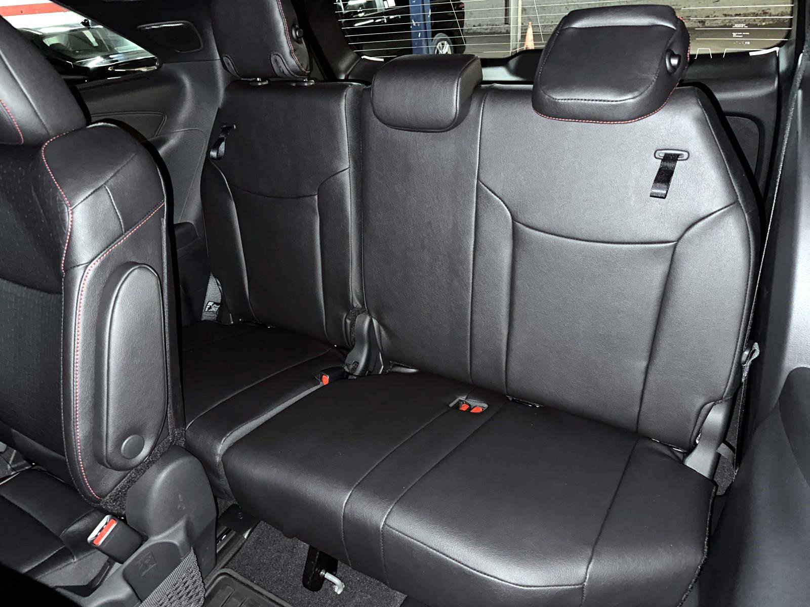 Used 2026 Toyota Sienna XSE image 18