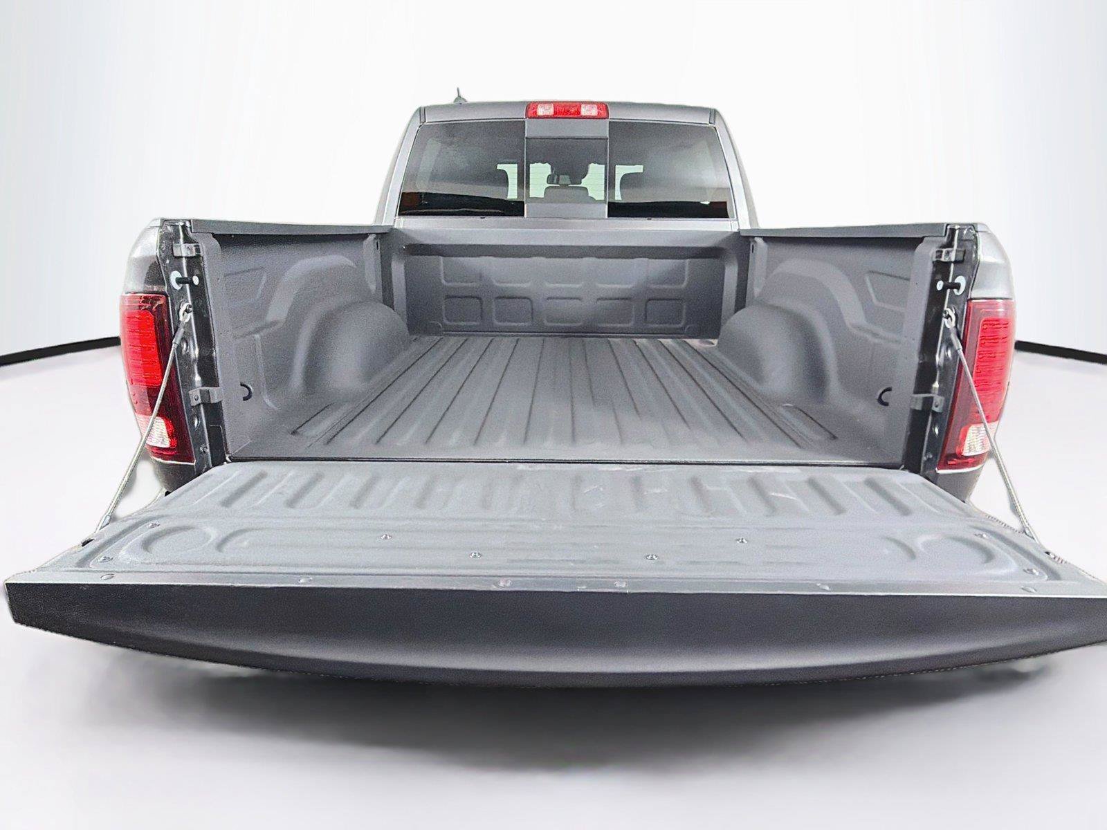 Used 2024 RAM 1500 Warlock w/ Trailer & Traction Group AWD/4WD image 14