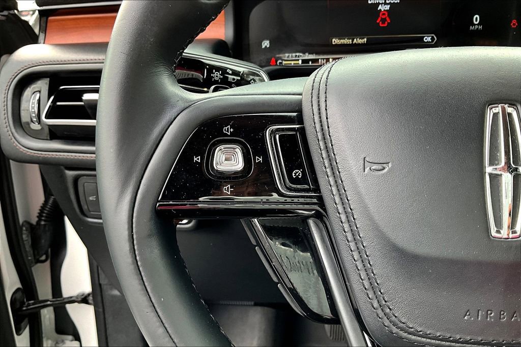 Used 2020 Lincoln Aviator Reserve w/ Class IV Trailer Tow Package image 18