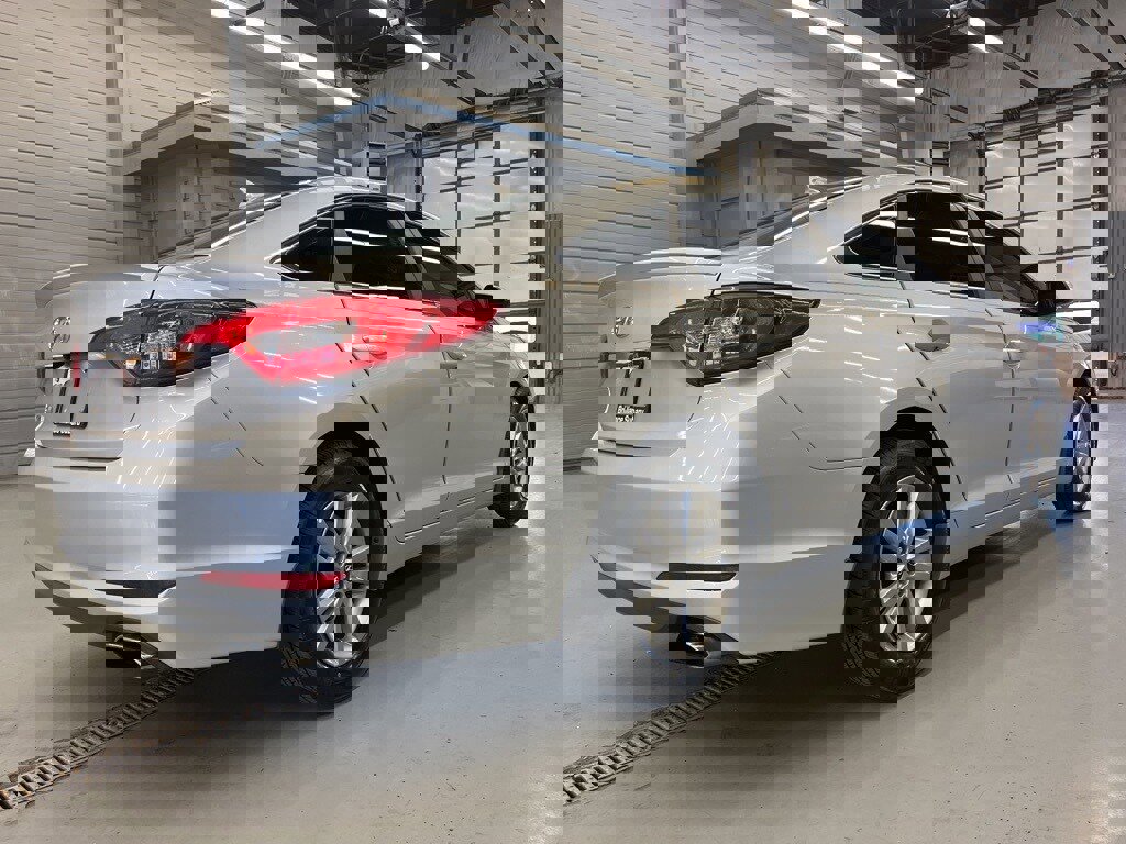 Used 2016 Hyundai Sonata SE w/ Cargo Package image 7