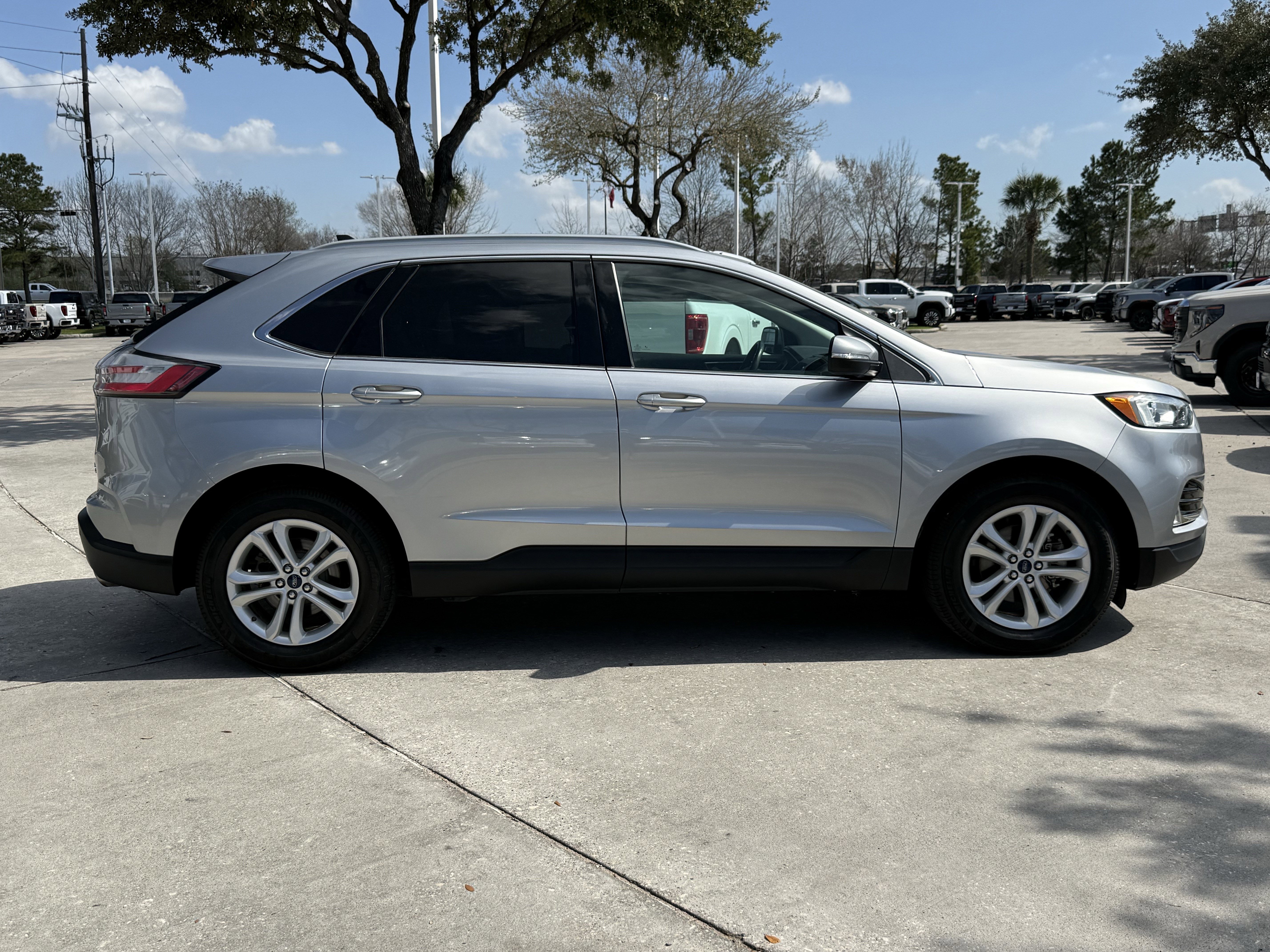Used 2020 Ford Edge SEL w/ Convenience Package image 3
