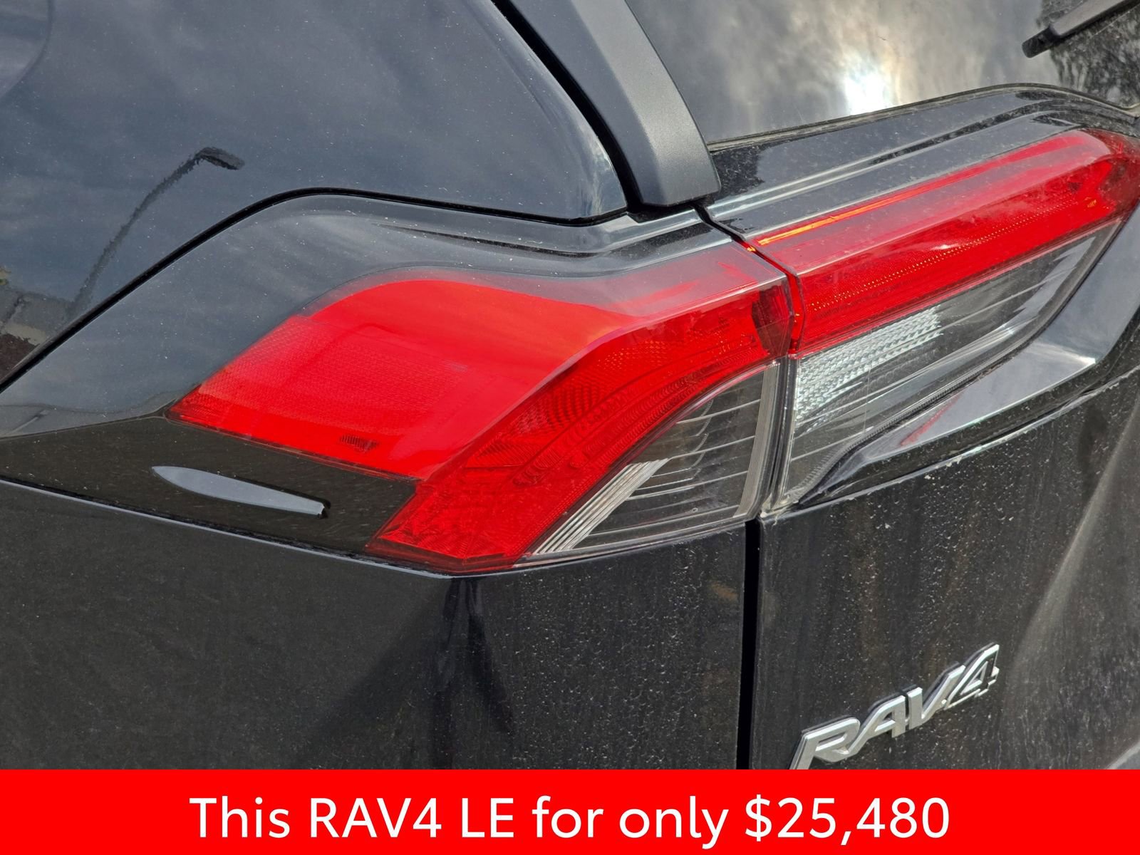 Used 2021 Toyota RAV4 LE image 40