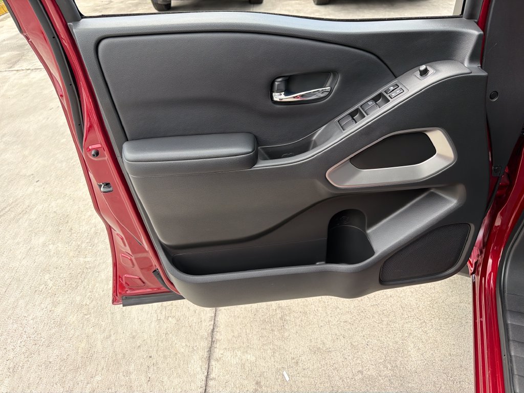 Certified 2025 Nissan Frontier SV RWD image 14