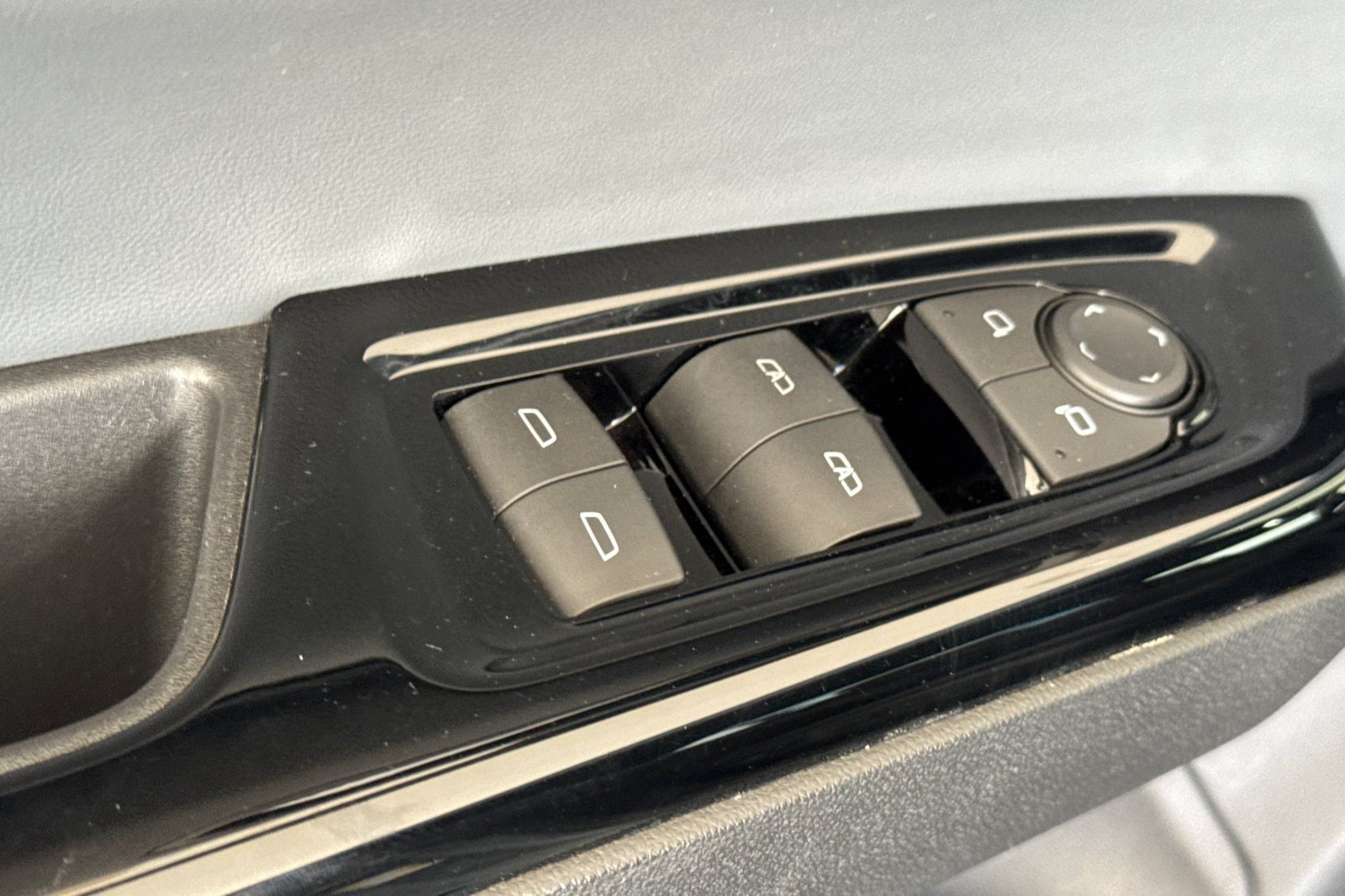Certified 2024 Honda Prologue Touring image 13