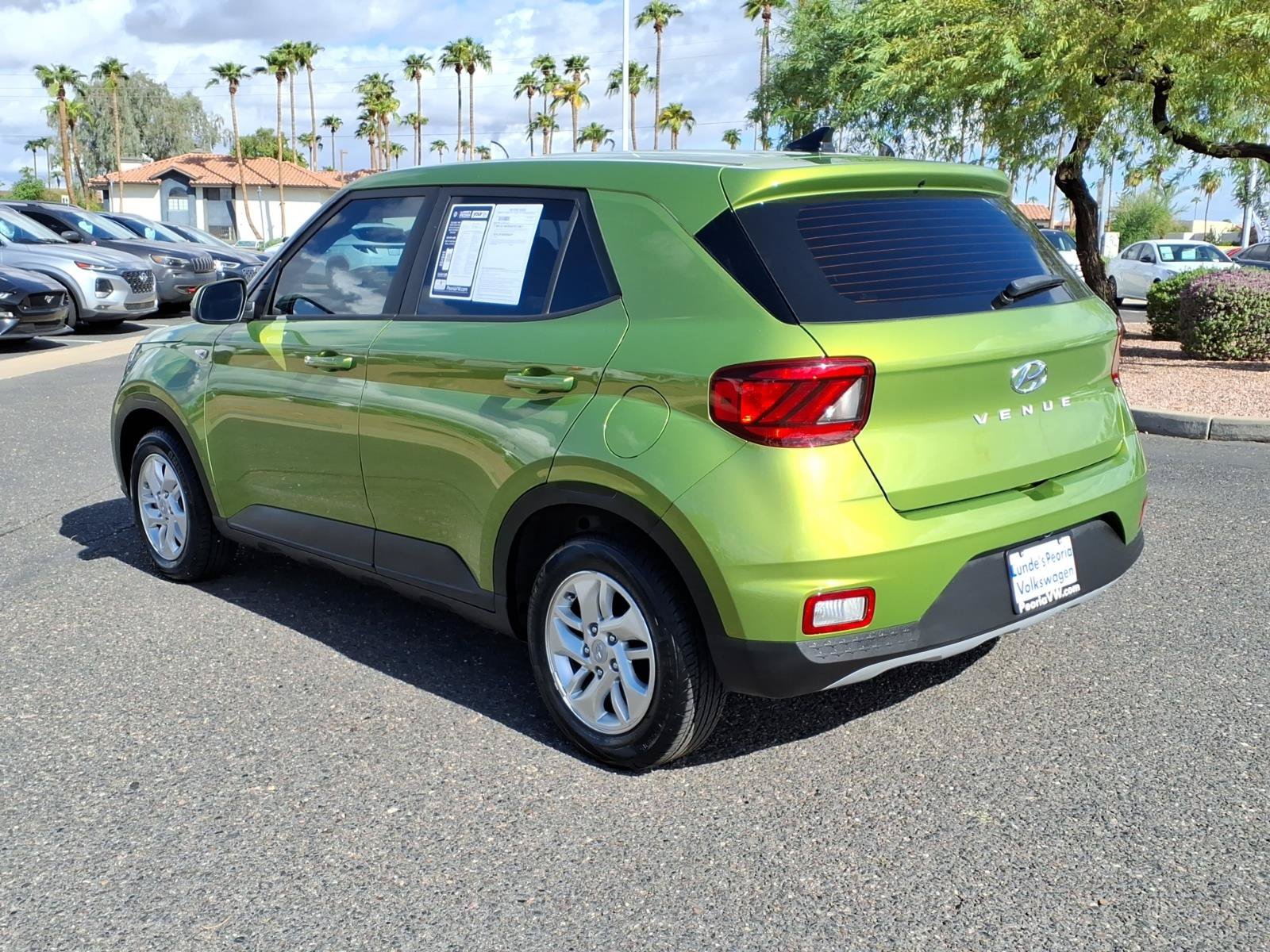 Used 2022 Hyundai Venue SE FWD image 6