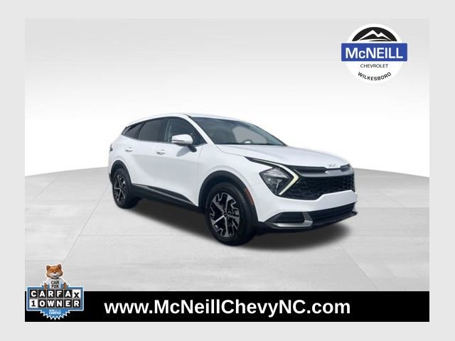 Used 2023 Kia Sportage EX image 1