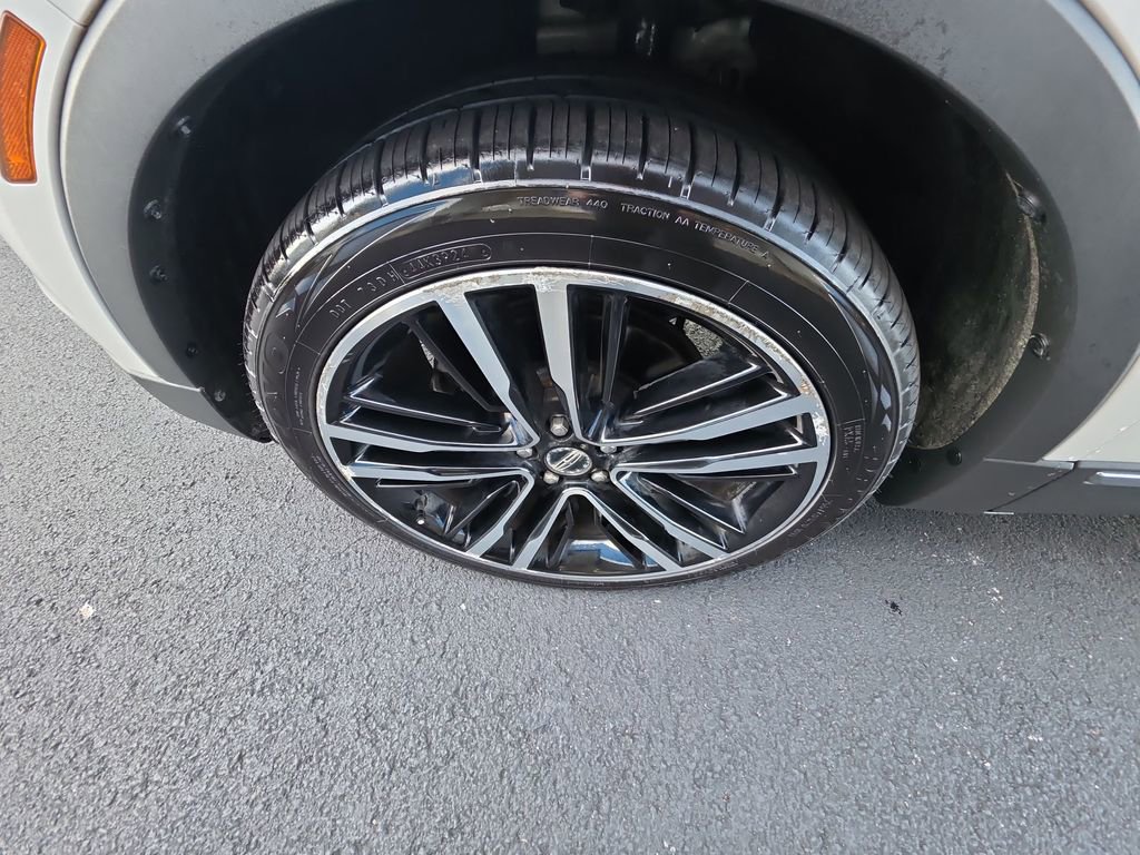 Used 2018 Lincoln MKC Reserve w/ Canadian Touring Package image 10