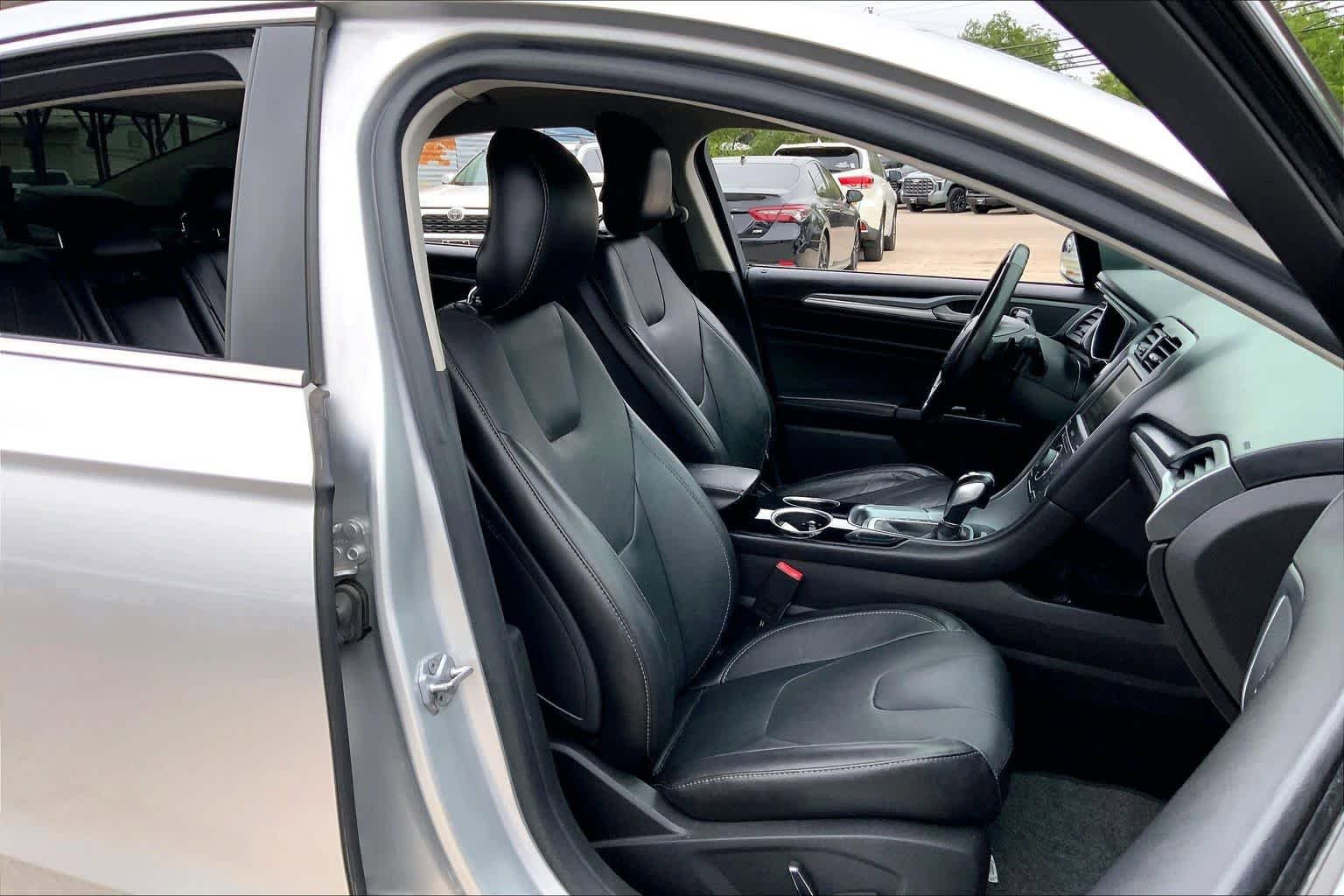 Used 2014 Ford Fusion Titanium FWD image 9