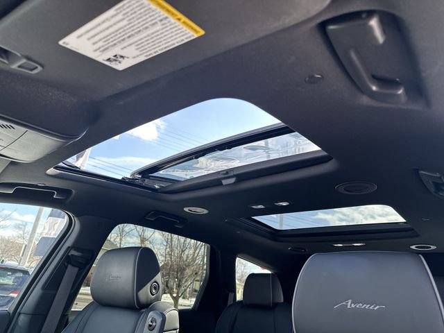 Used 2023 Buick Enclave Avenir w/ Avenir Technology Package image 36