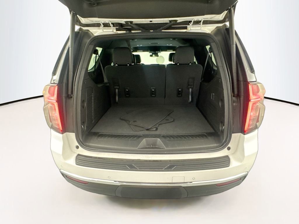 Used 2023 Chevrolet Suburban LT RWD image 26